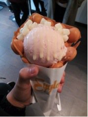 New York Eggloo ice cream